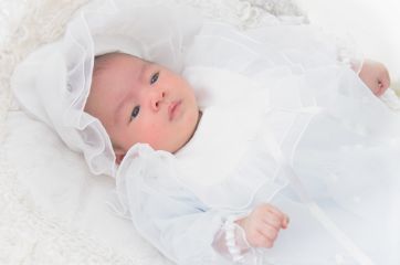 お宮参り写真/お宮参りのベビードレスの赤ちゃん