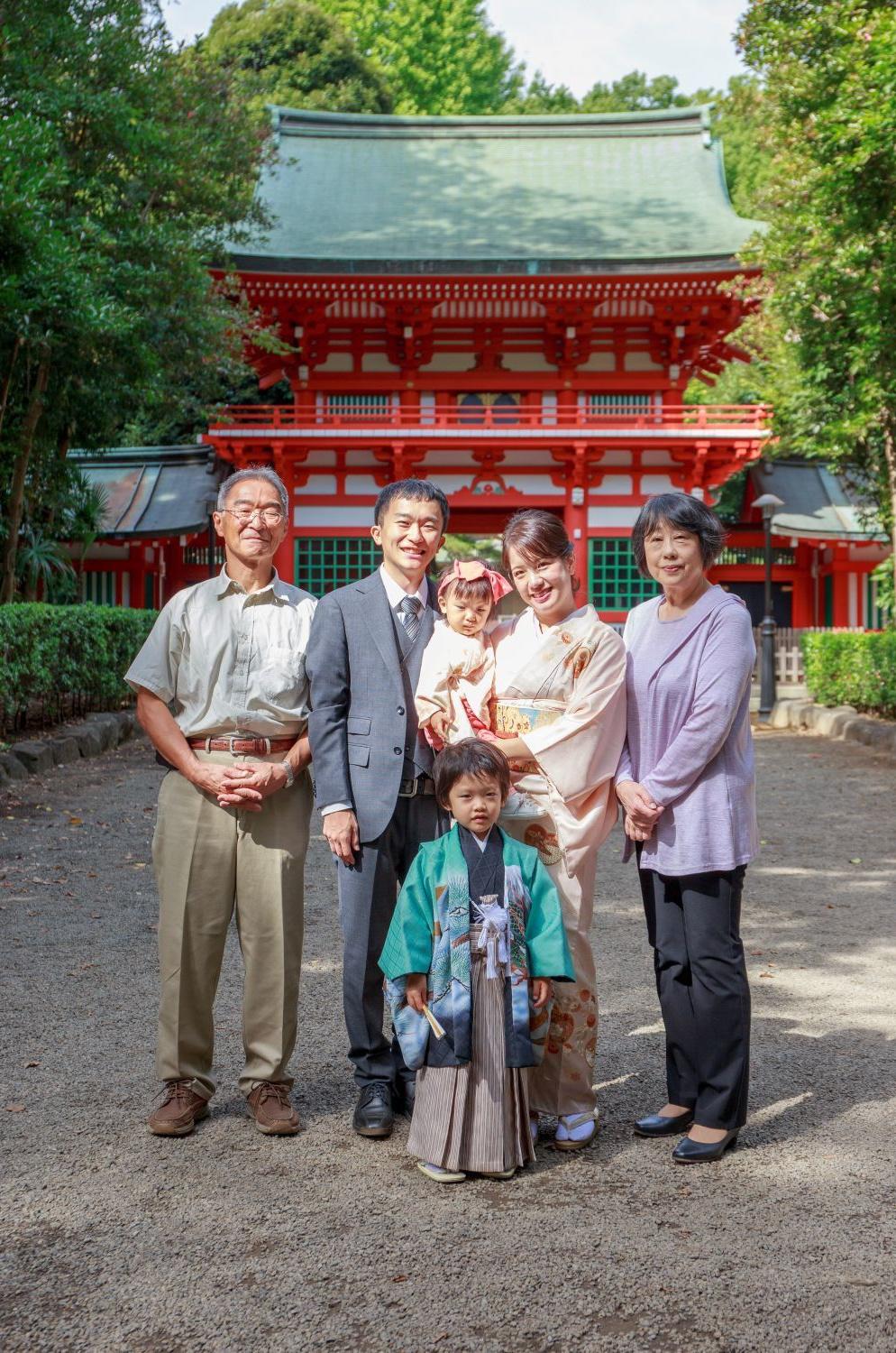 帽子をかぶったお誕生日の赤ちゃん